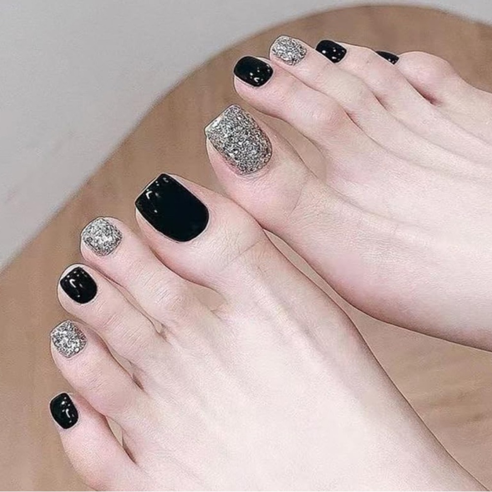 24 piece Toe Nail Kit